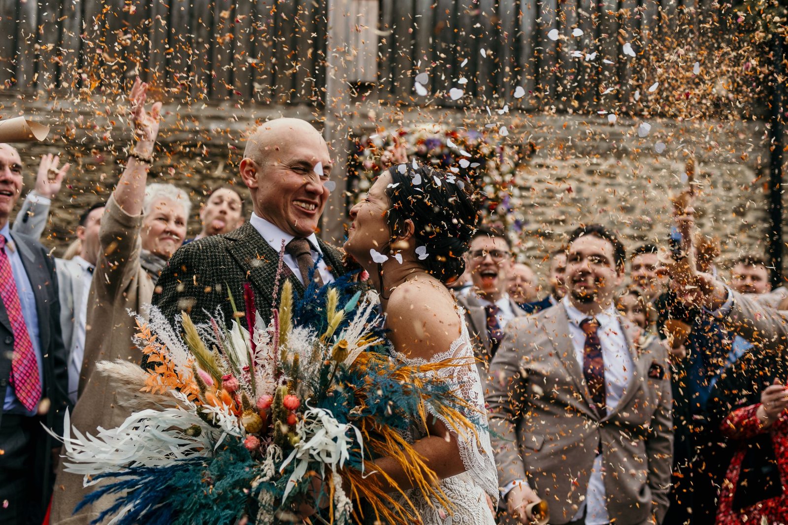 confetti at wedding