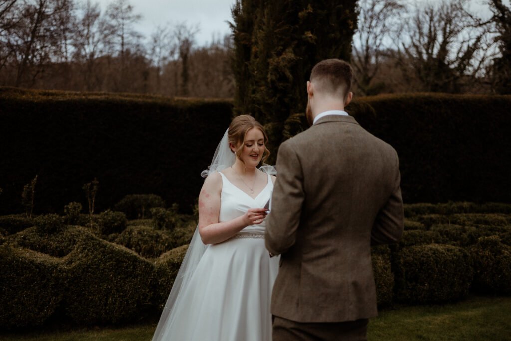 10 wedding saving tips