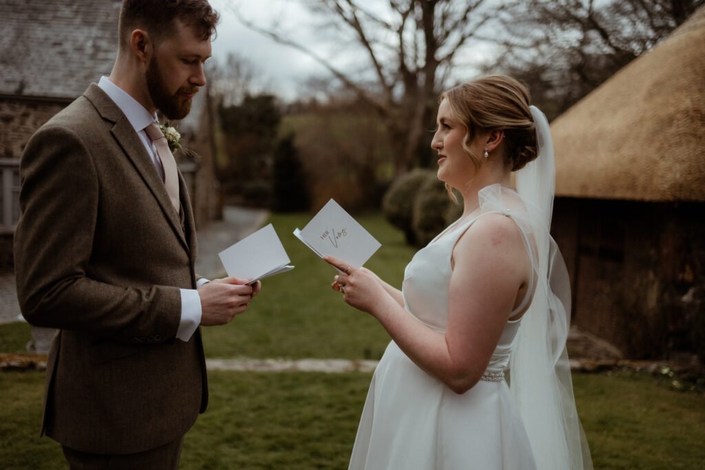 10 wedding saving tips